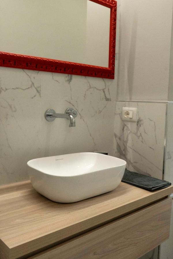 051 Guest House Sant'Orsola Malpighi โบโลญญา ภายนอก รูปภาพ